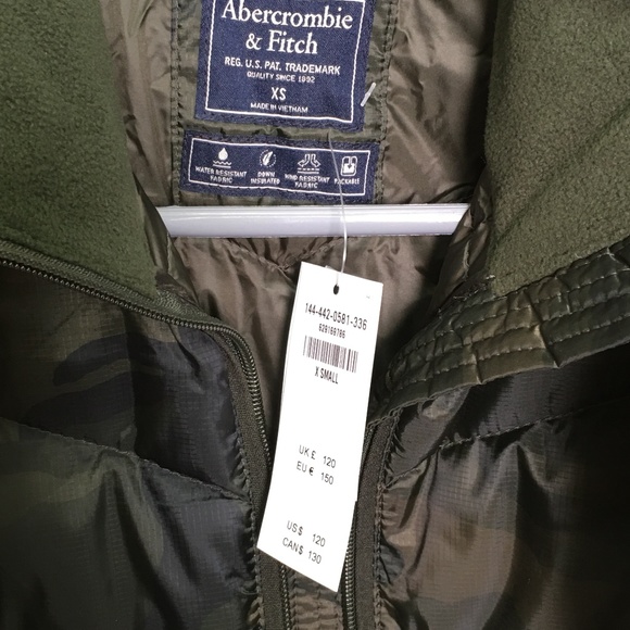 XS Womens Abercrombie and Fitch Puffer Camo Jacket - Picture 4 of 8
